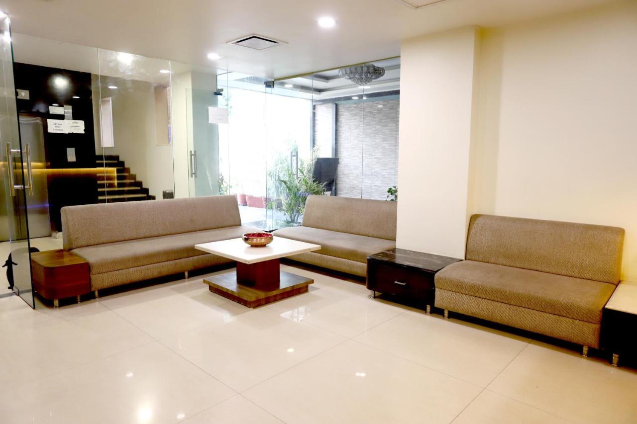 Hotel Blue Pearl Бопал Екстериор снимка