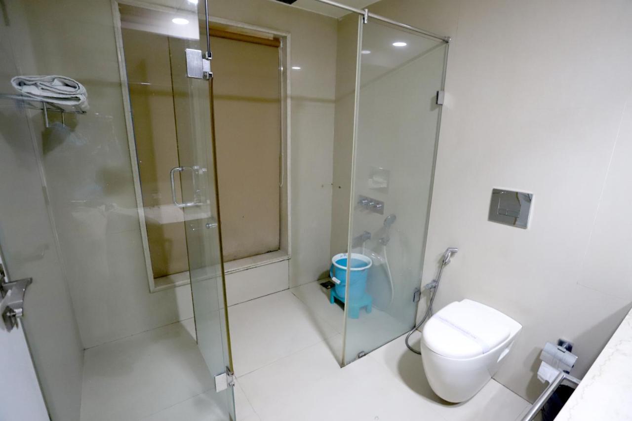 Hotel Blue Pearl Бопал Екстериор снимка