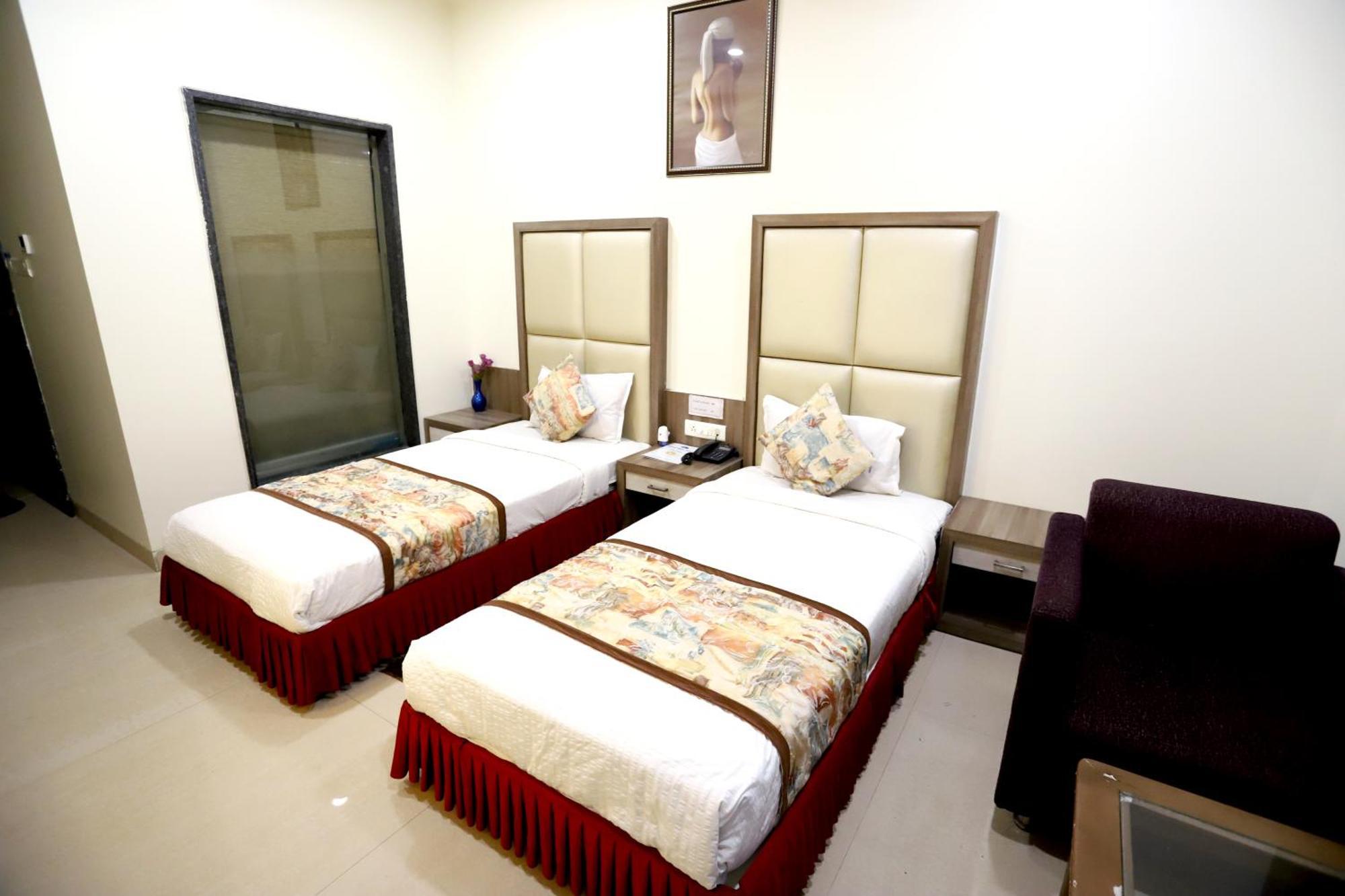 Hotel Blue Pearl Бопал Екстериор снимка